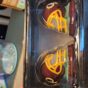 Ceramic NFL Washington Redskins S&P shakers
